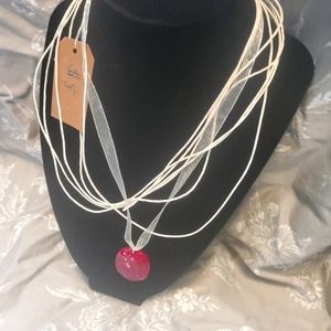 Hqndmade Pink resin necklace